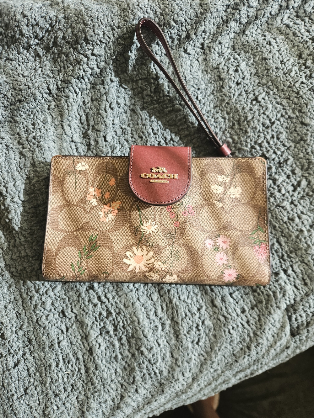 Coach Tech Phone Wallet in Signature Canvas with Wildflower Print
